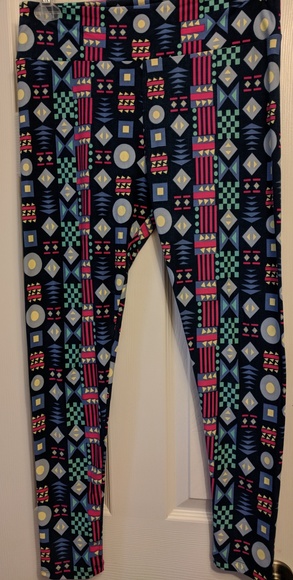 BNWT LULAROE SHAPES TALL & CURVY LEGGINGS. - Picture 3 of 7